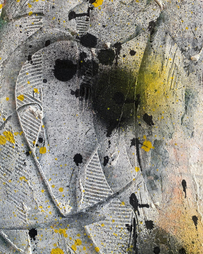 Mix medija na papiru, teksturirani apstraktni motivi